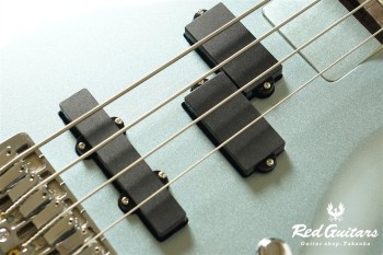 IGB-STD - Metallic Ice Blue